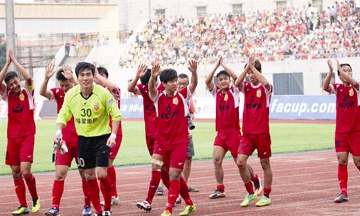 FPX赛后群访 Lwx：霞洛出场是因为那个装备加强了 比较全面